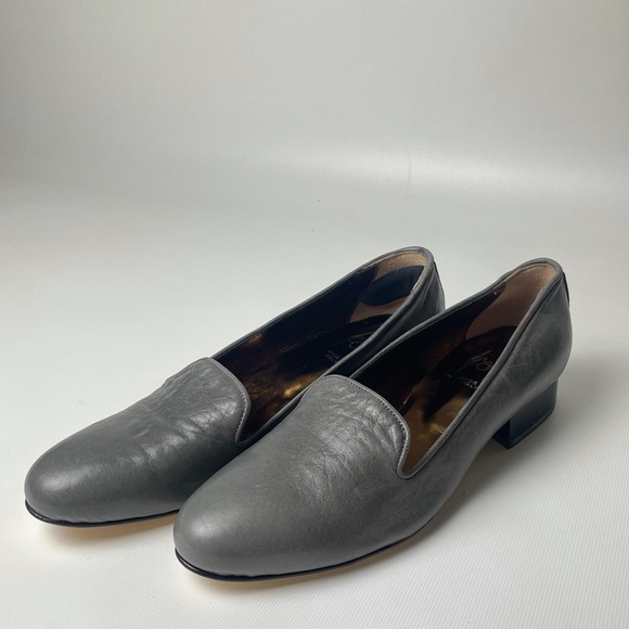 Icône Grey Leather Loafers - sz 38 - Picture 2 of 6